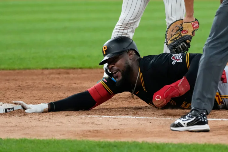 Jones, Cruz Power The Pirates To A 2-0 Win Over The White Sox